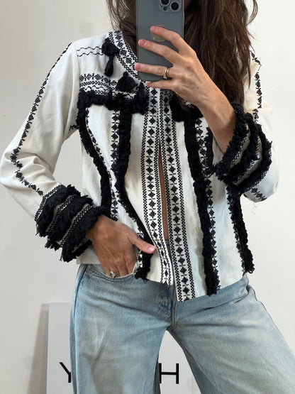 COOSY. Chaqueta bordada algodón
