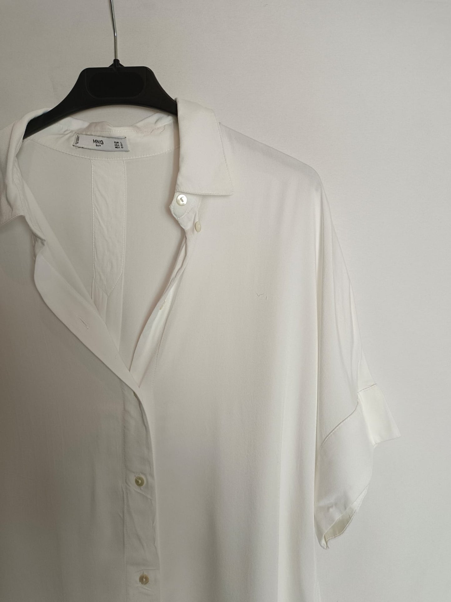 MANGO. Blusa manga corta blanca T.l