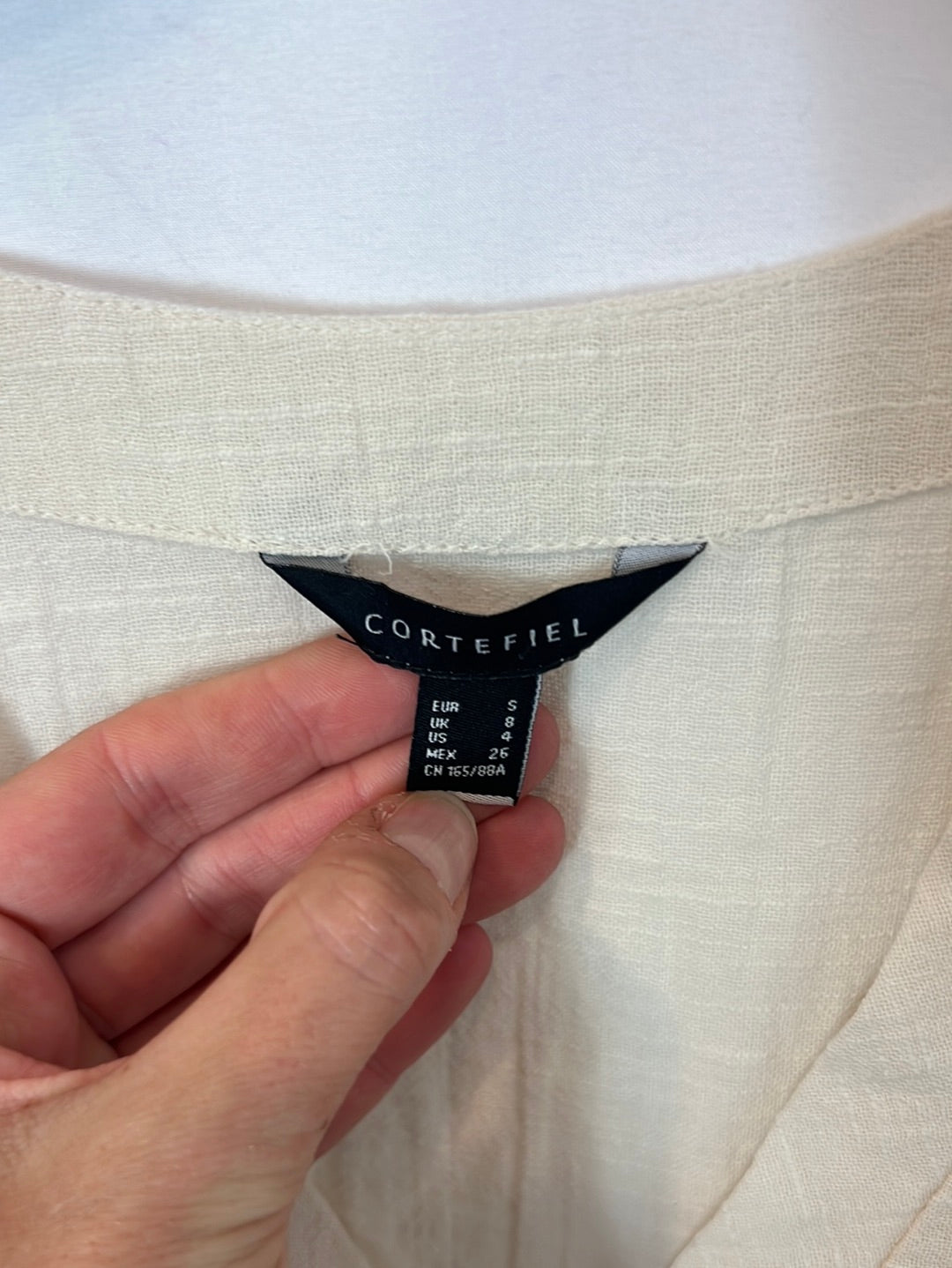 CORTEFIEL. Beige embroidered Ts dress