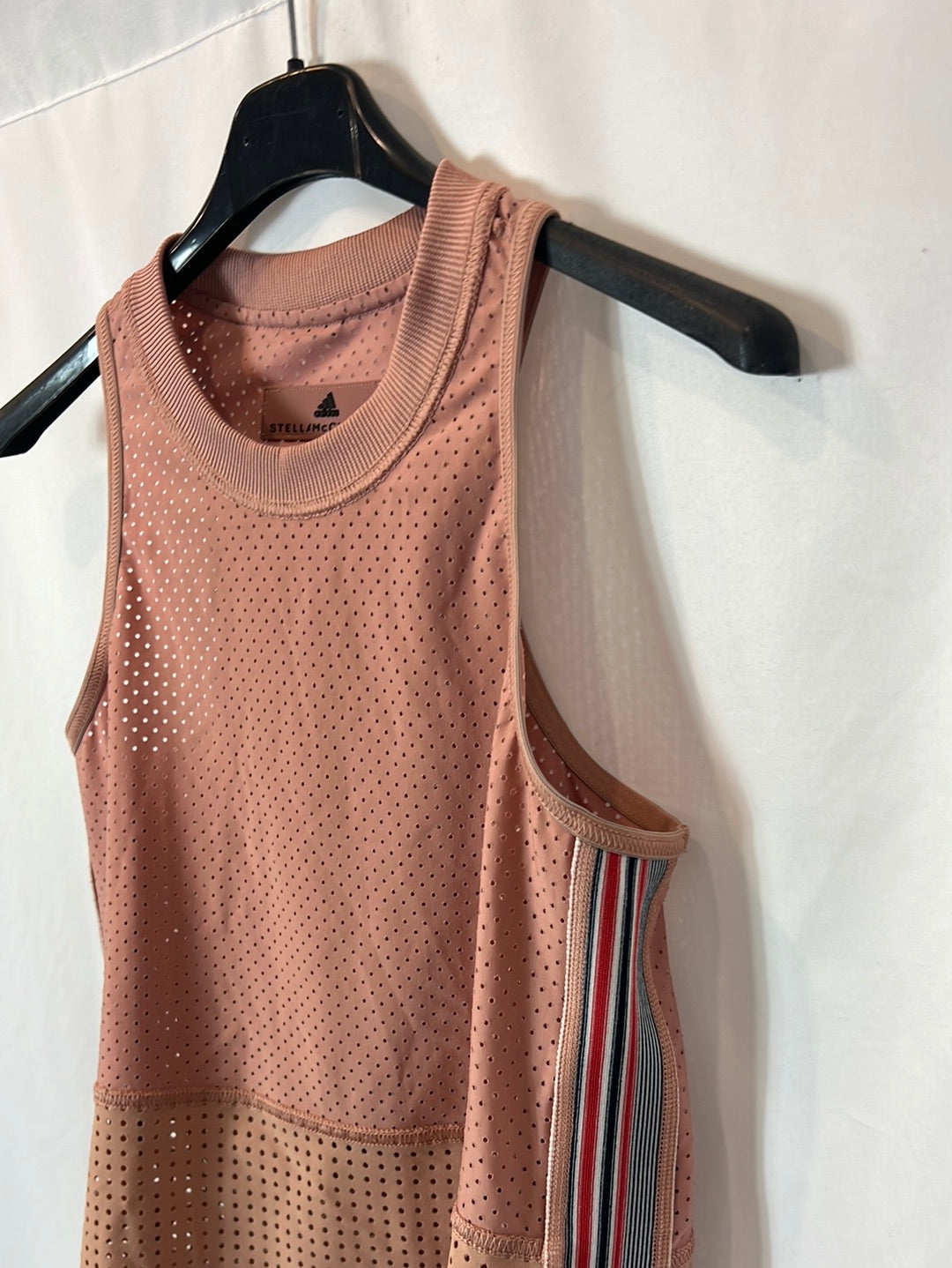 ADIDAS STELLA McCARTNEY. Pink perforated sports top. TS