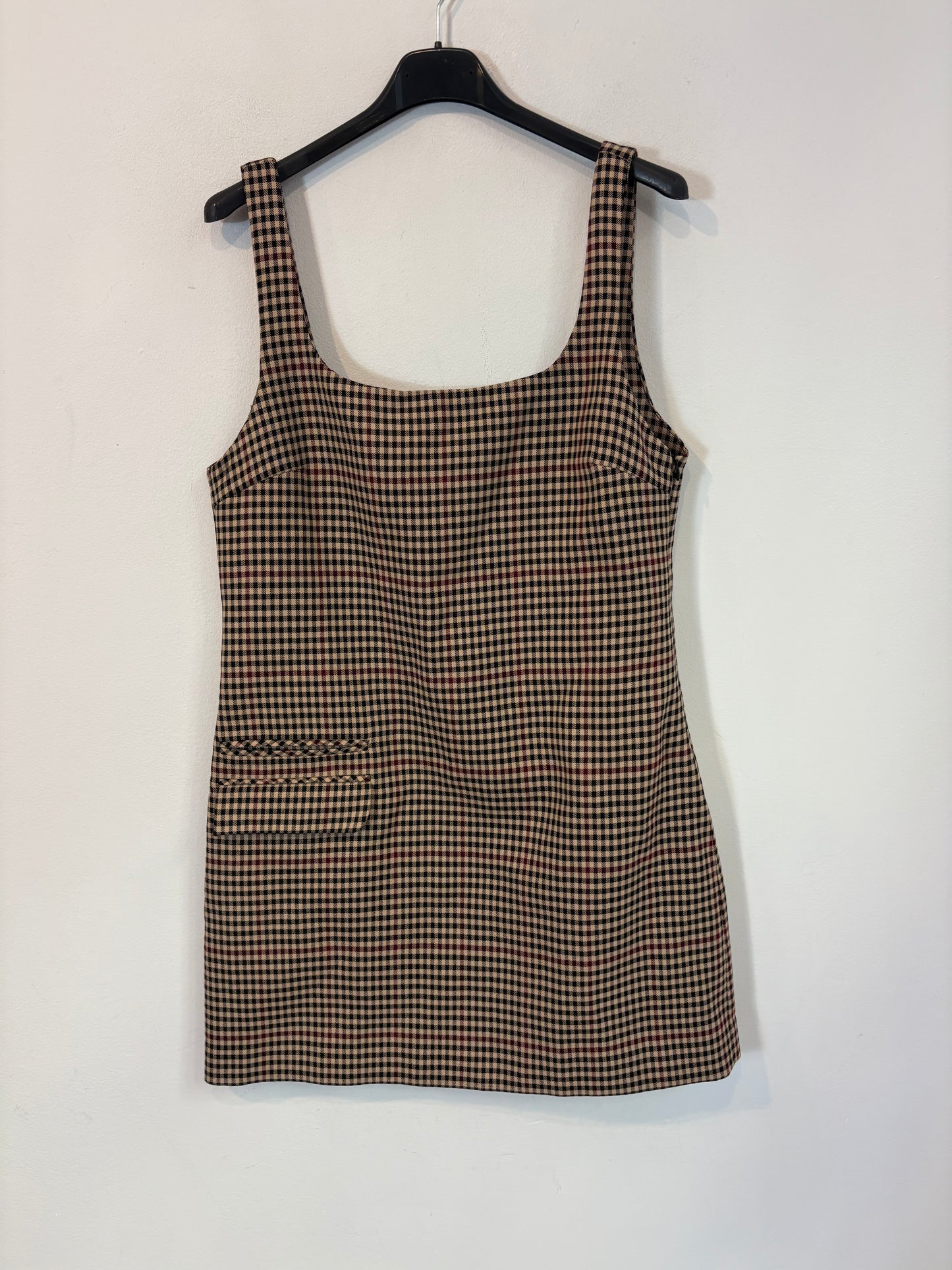 AMEÉ. Sleeveless fringed sweater S.(s)