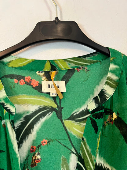 DIEGA. Blusa verde estampada