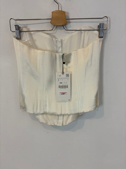 ZARA. Corsé satinado color crudo