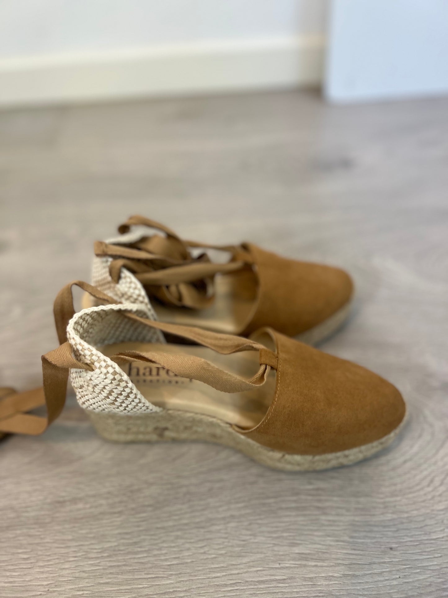 CHARDI. Cuñas esparto beige T.35