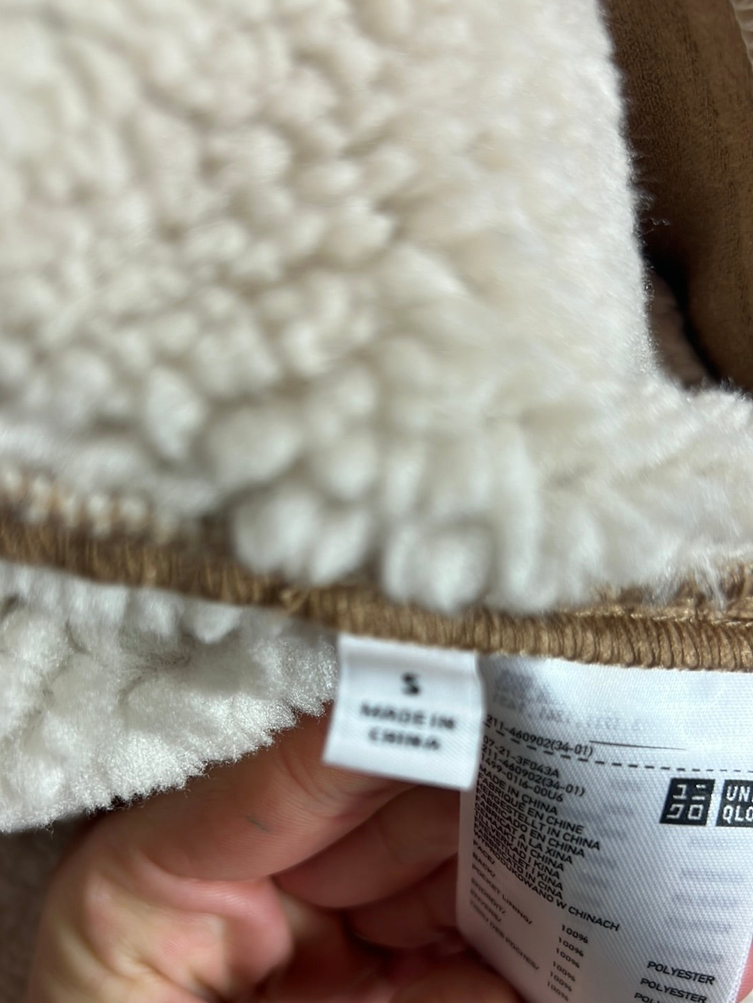 UNIQLO. Abrigo camel borrego T.s