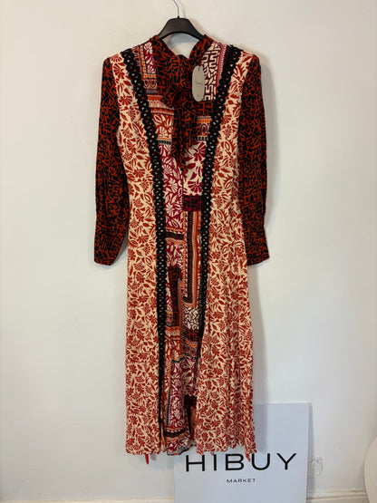 PANAMBI. Vestido largo fluido hombreras