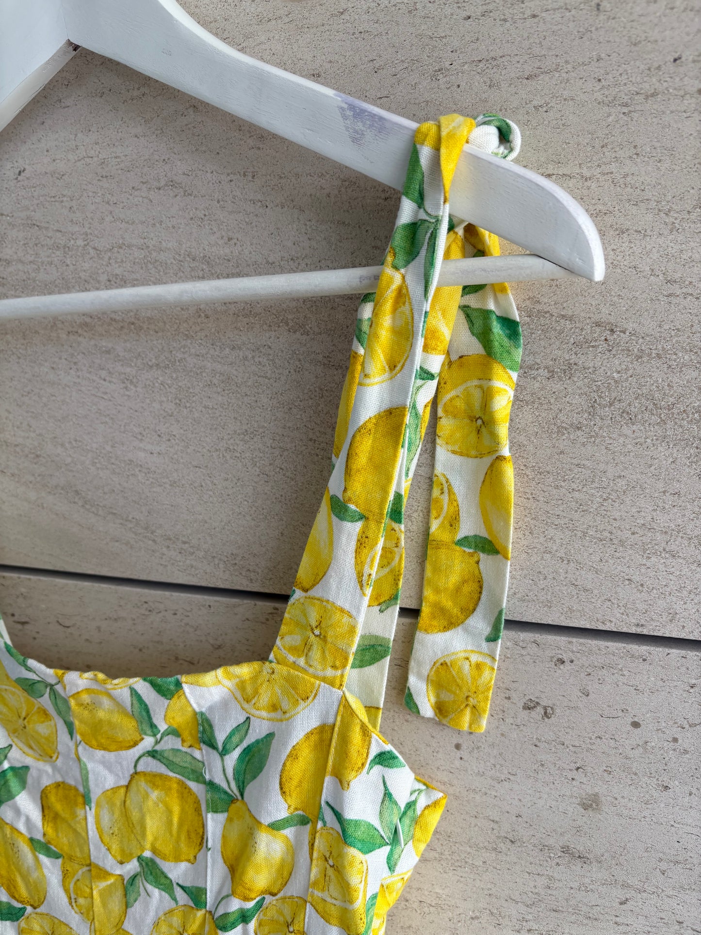 ZARA. Short lemon dress with linen. TS