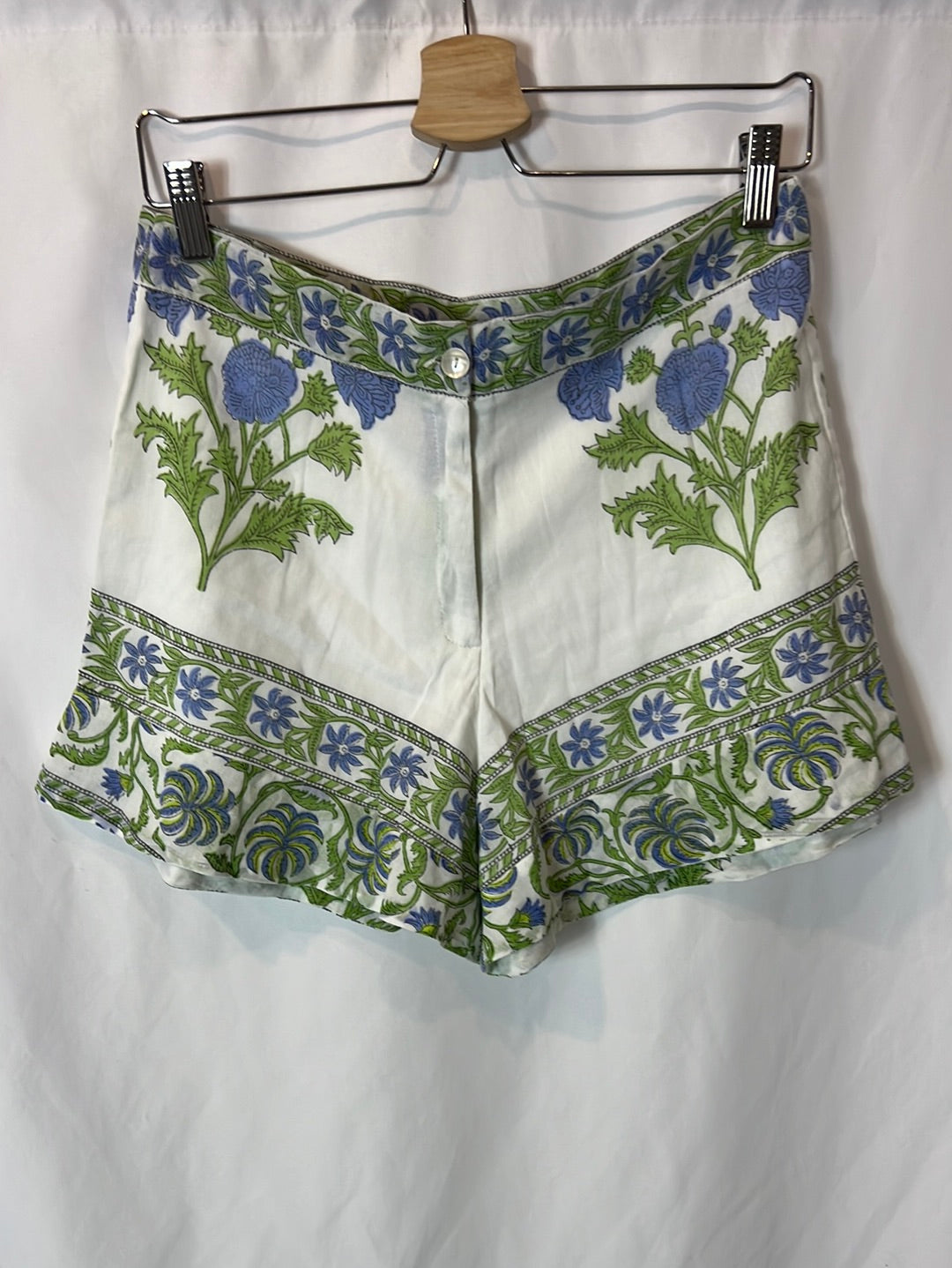 JULIET DUNN LONDON. Bermuda shorts and printed top total look. Size 2 (38)