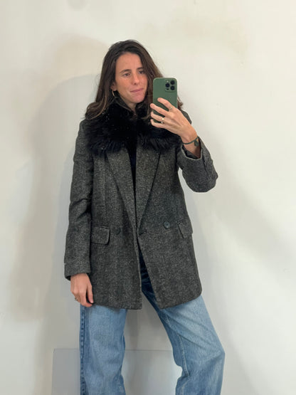 ZARA. Abrigo gris espiga