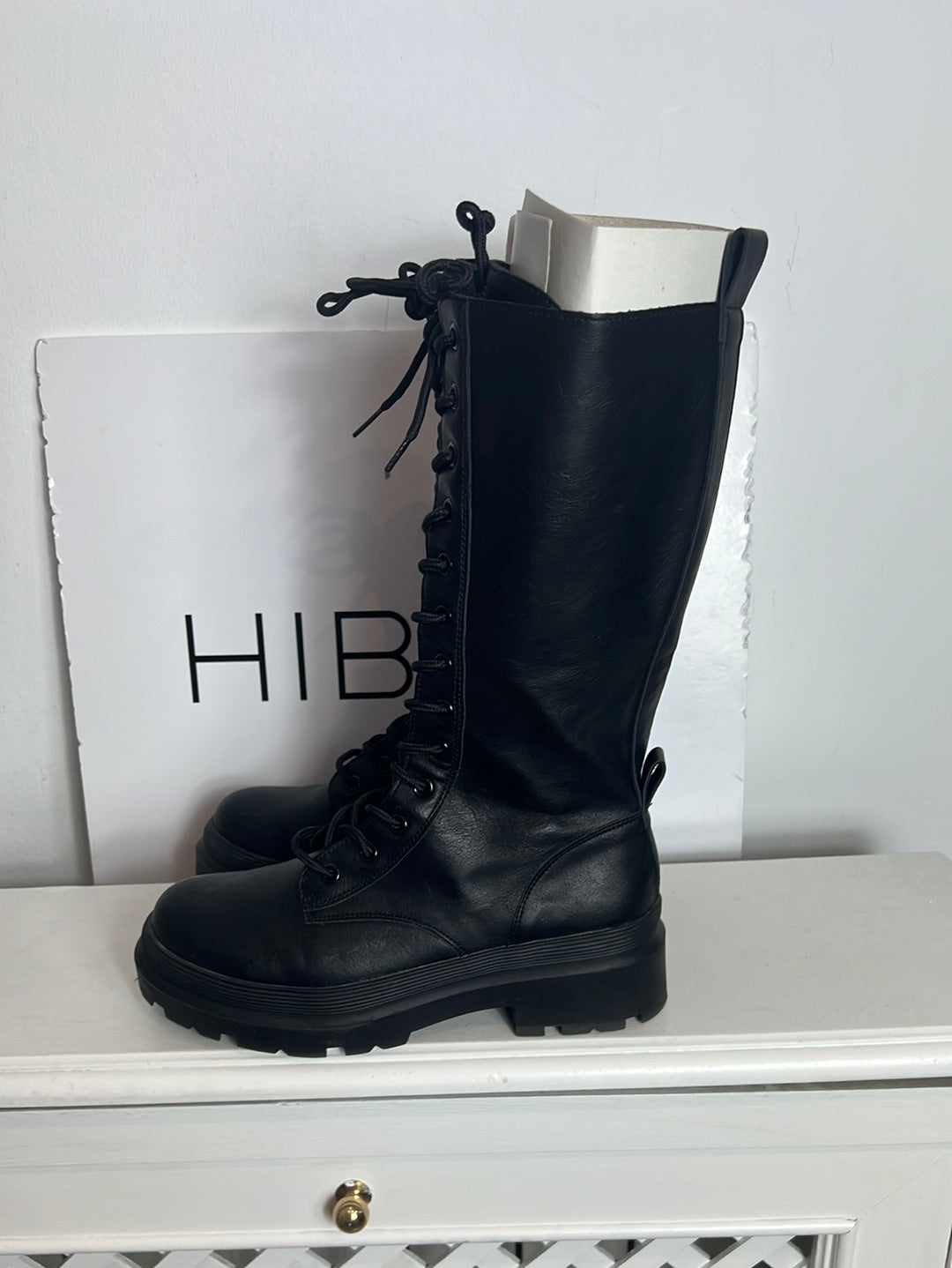 OTRAS. Botas negra militar T.37