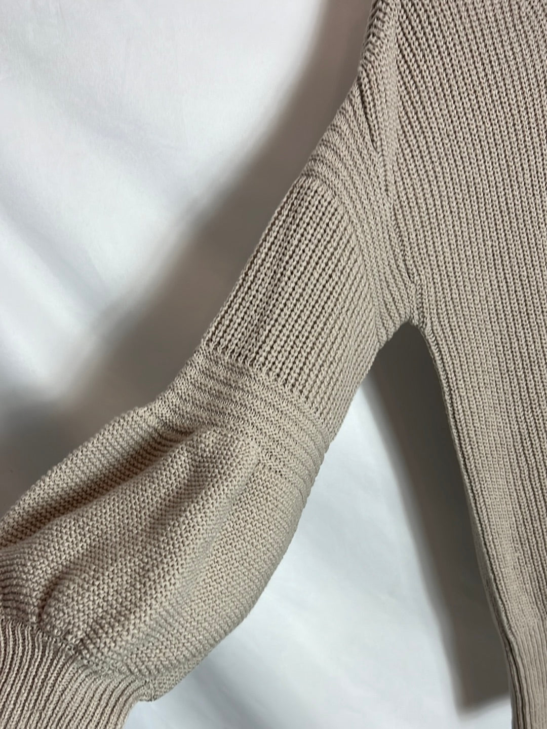 FALCONERI. Beige ruffle-neck sweater. TS