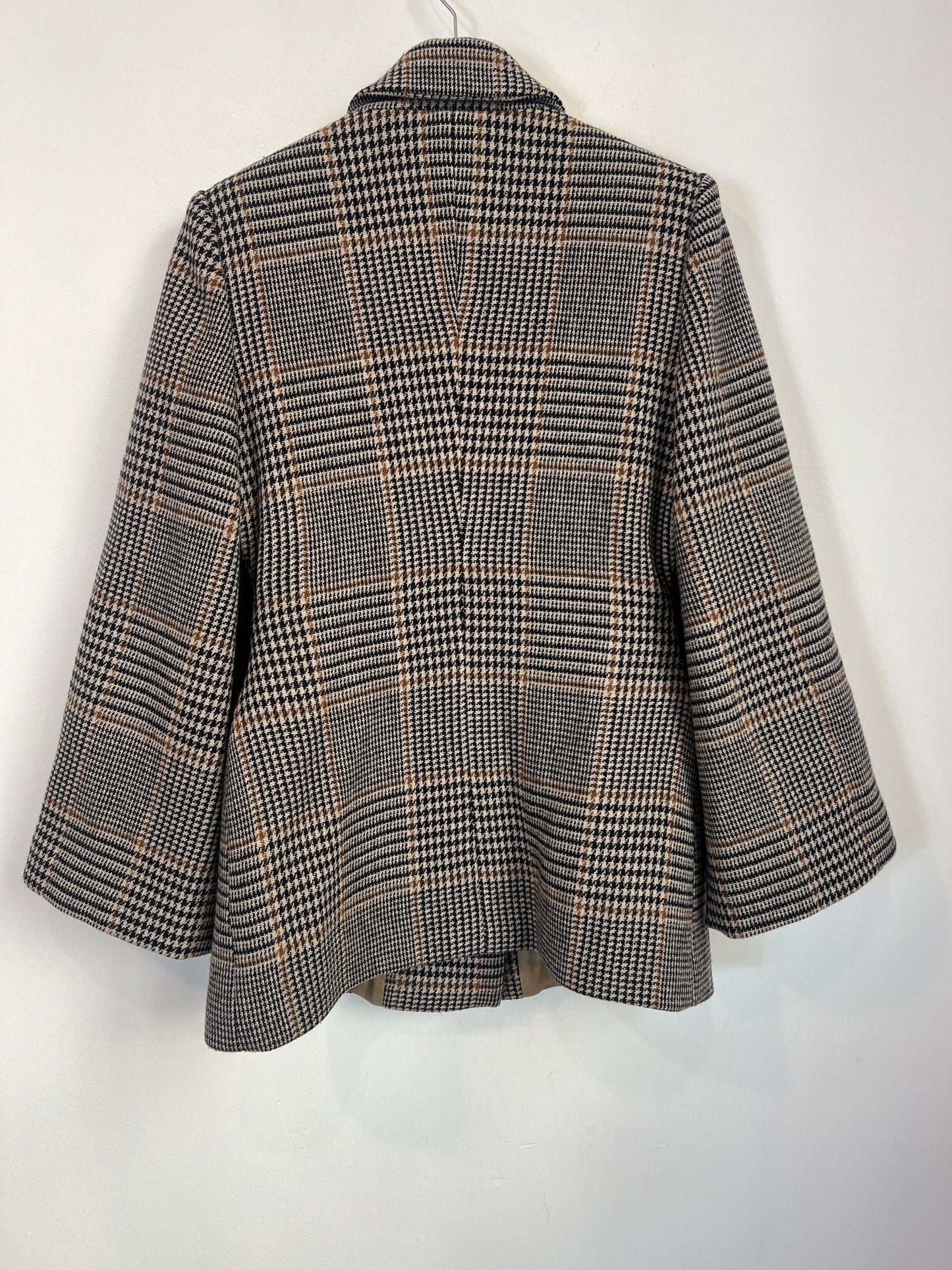 NOMADI DELUXE. Total look con lana pata de gallo. T XS