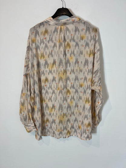 SESSÚN. Total look beige estampado T.s