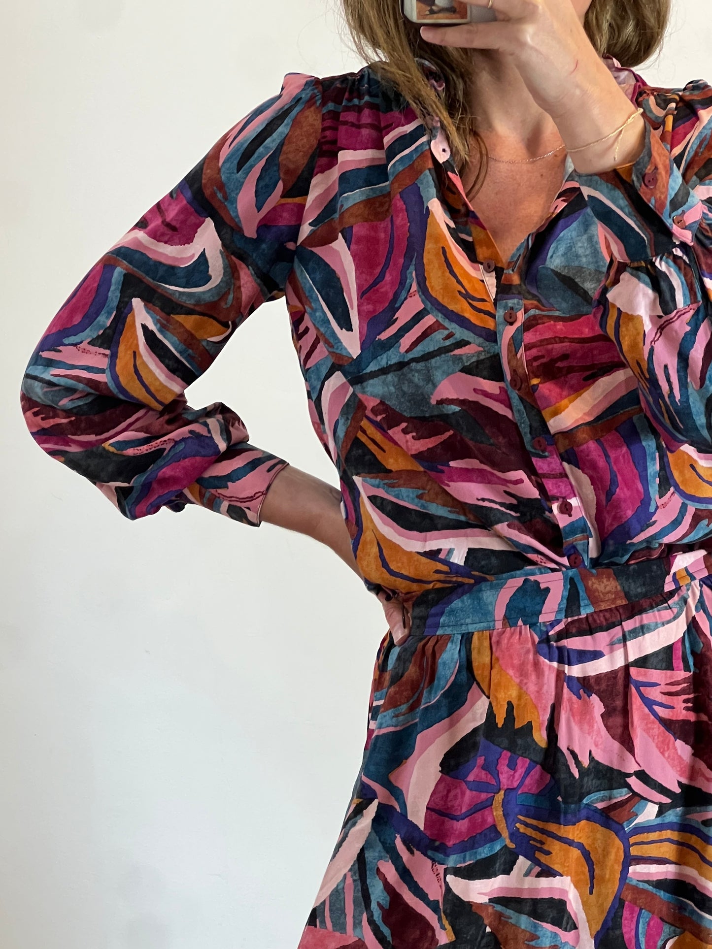 PETITE MENDIGOTE. Total look fluido estampado colores. T S