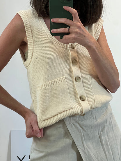 ZARA. Chaleco beige punto abotonado  T.s
