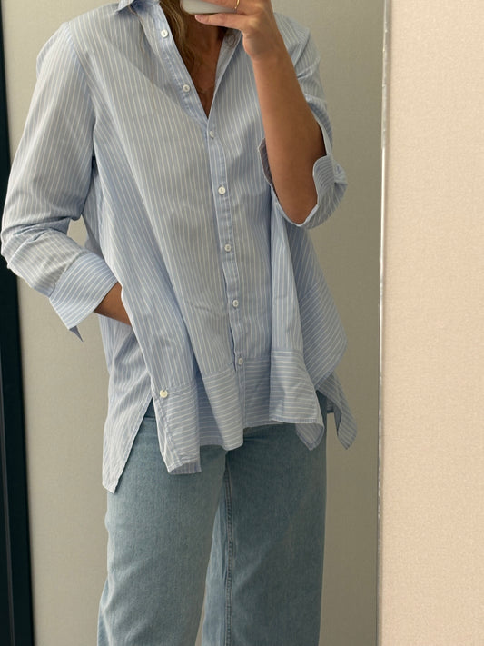 LION OF PORCHES. Camisa rayas volante