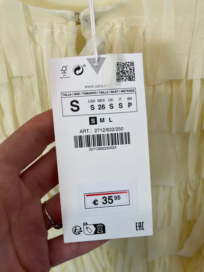 ZARA. Pastel jacket with fringes Ts