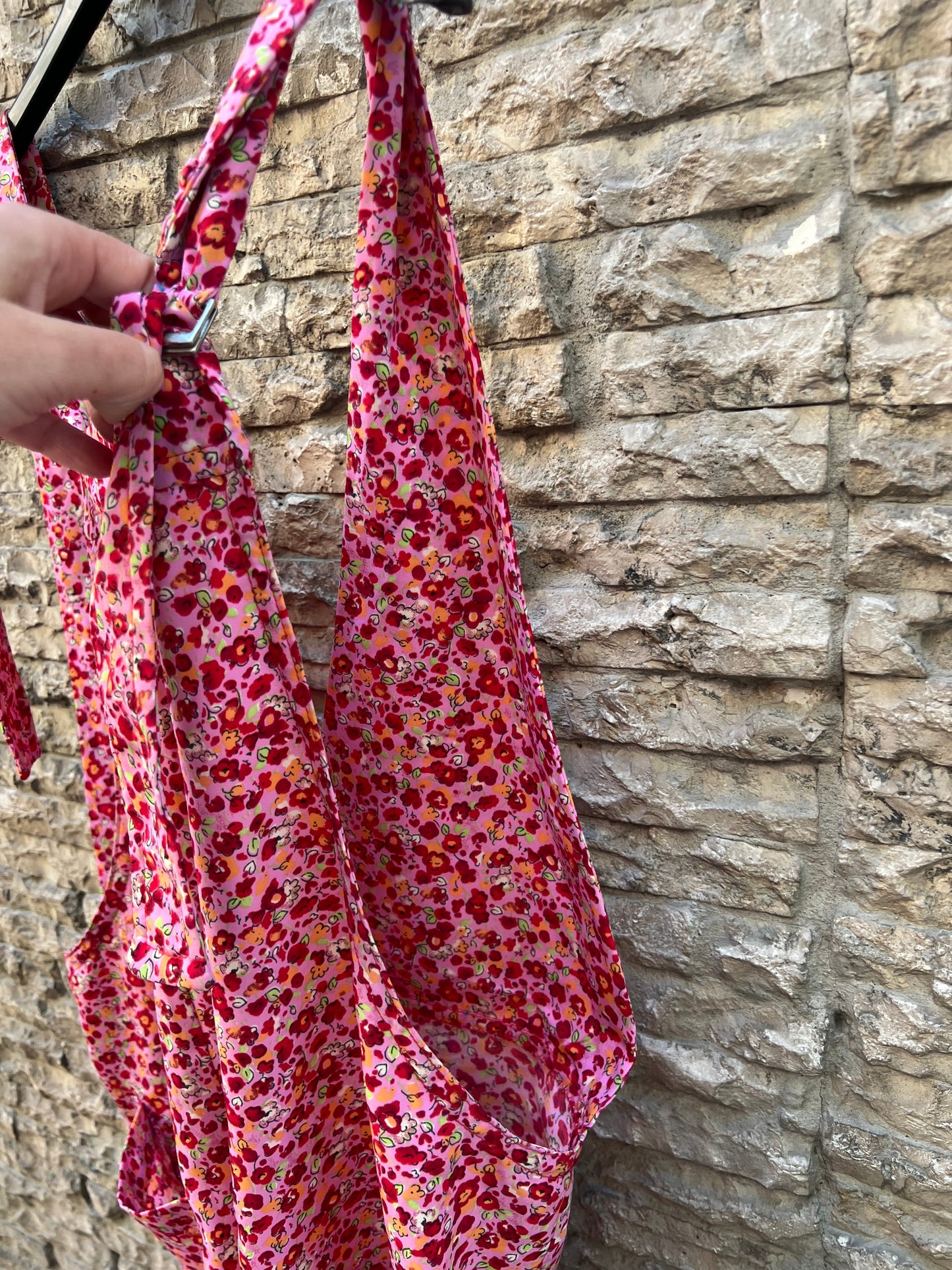 OTRAS. Peto corto flores rosas. T M