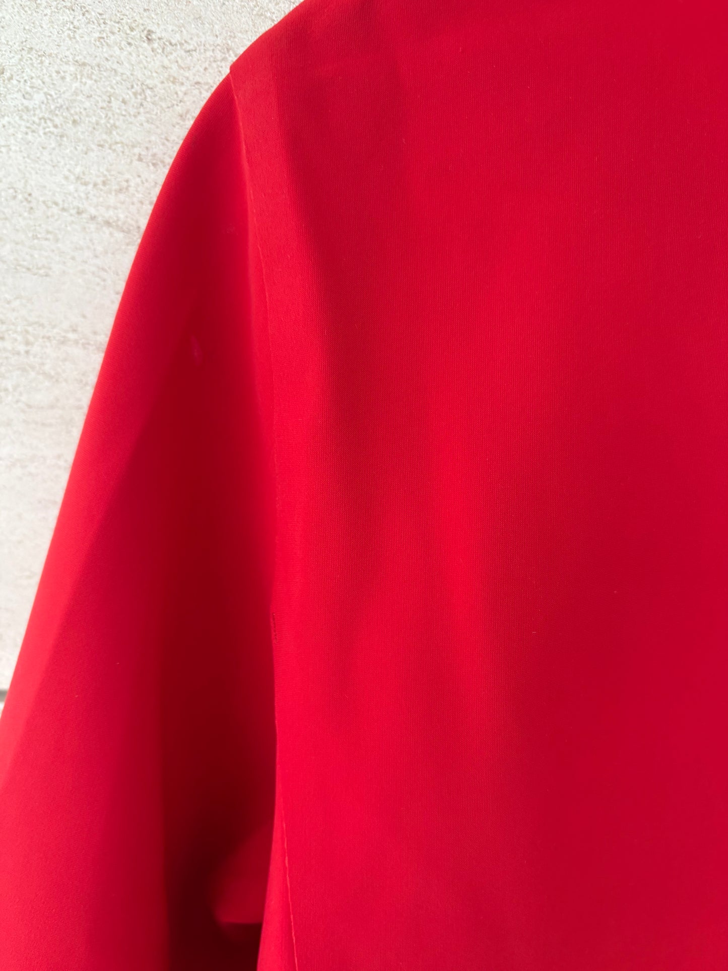 HERNO. Chaqueta roja textura