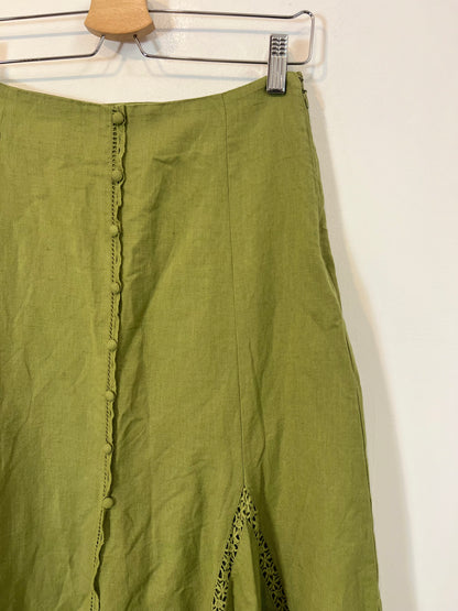 SÉZANE. Falda verde troquelada. T 36