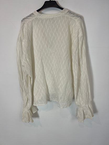 LÉANE STUDIO. White blouse with embroidered details. TS