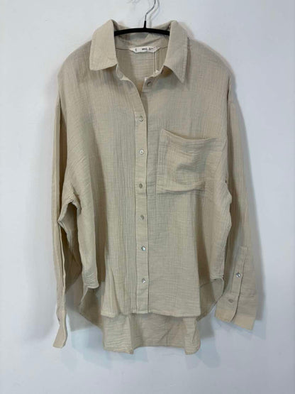 MANGO. Total look beige algodón