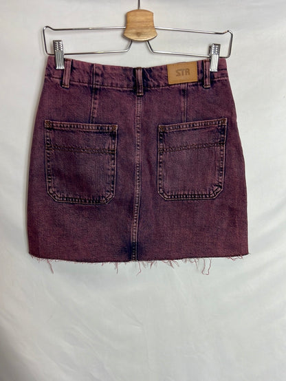 STRADIVARIUS. Falda denim rosa efecto desgastado. T 36