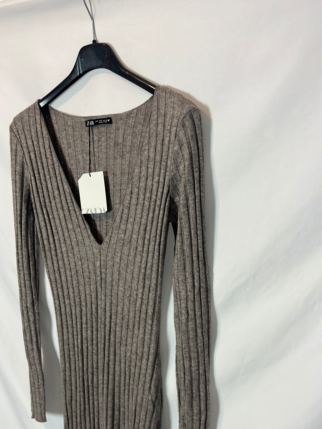 ZARA. Vestido largo canalé gris jaspeado. T S