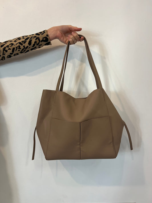 ZARA. Bolso shopper marrón