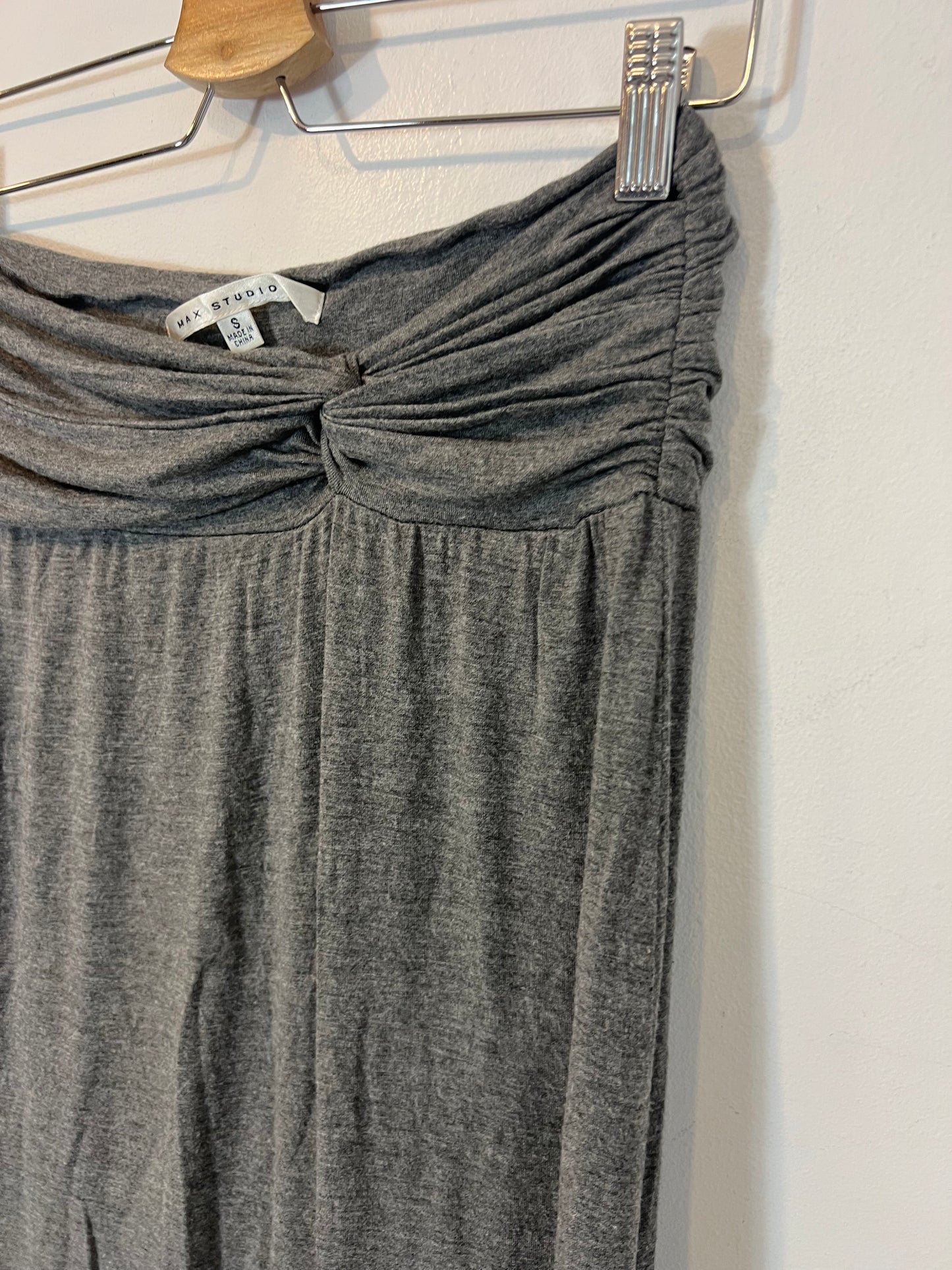 MAX STUDIO. Falda larga gris punto elástico. T S