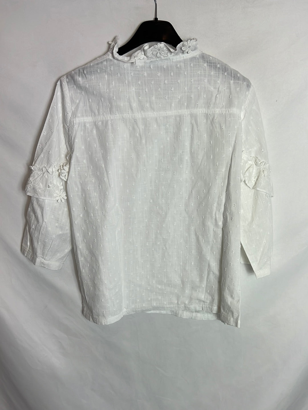 COSTER COPENHAGEN. Blusa plumeti bordados. T 34