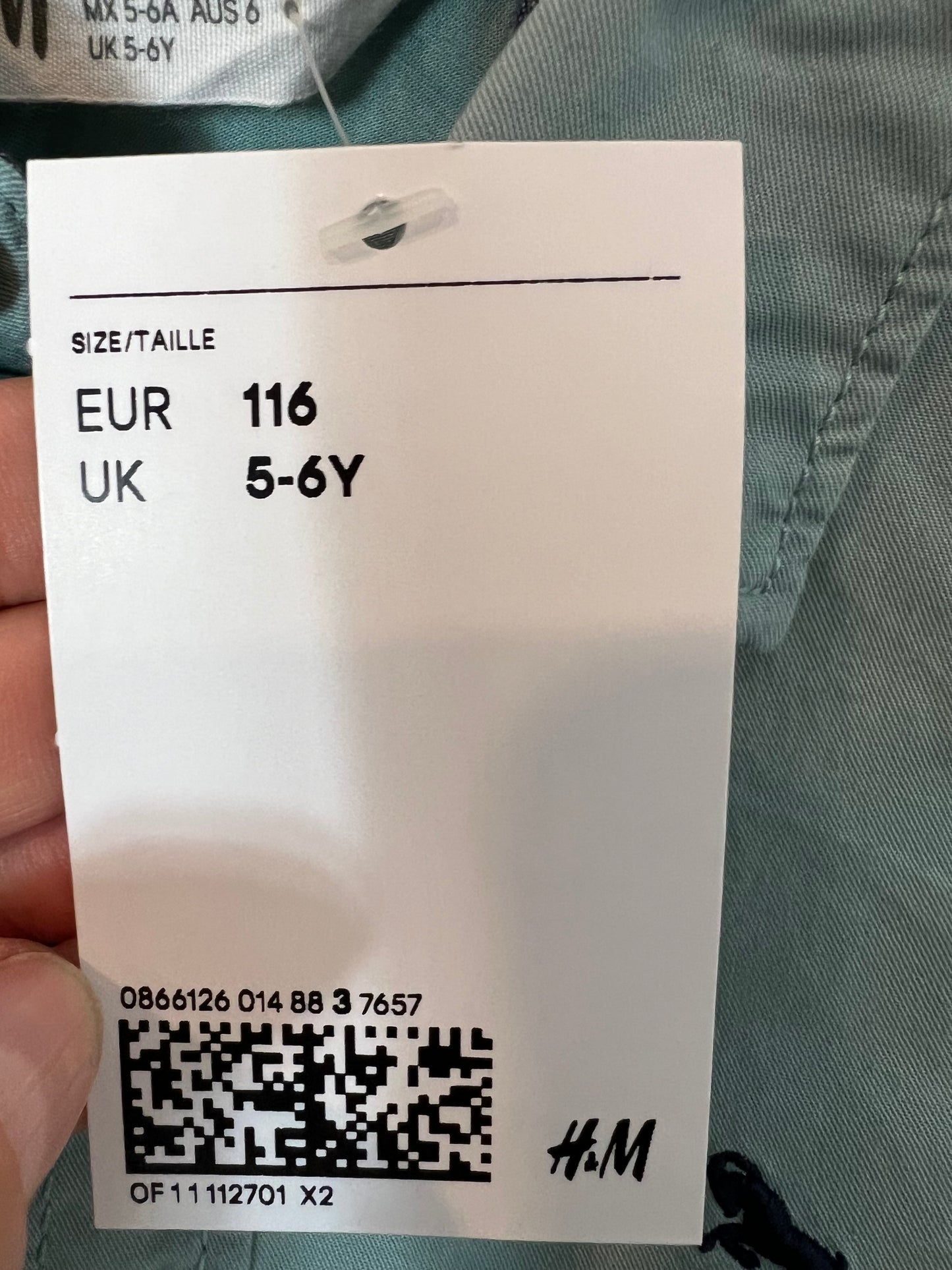 H6M. Classic green shirt. Size 5-6 years