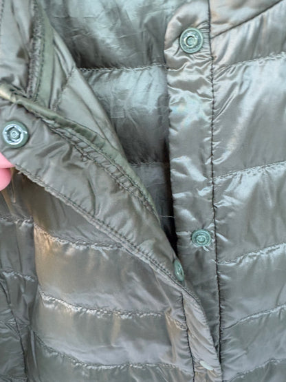 UNIQLO. Ultralight green down jacket. TM