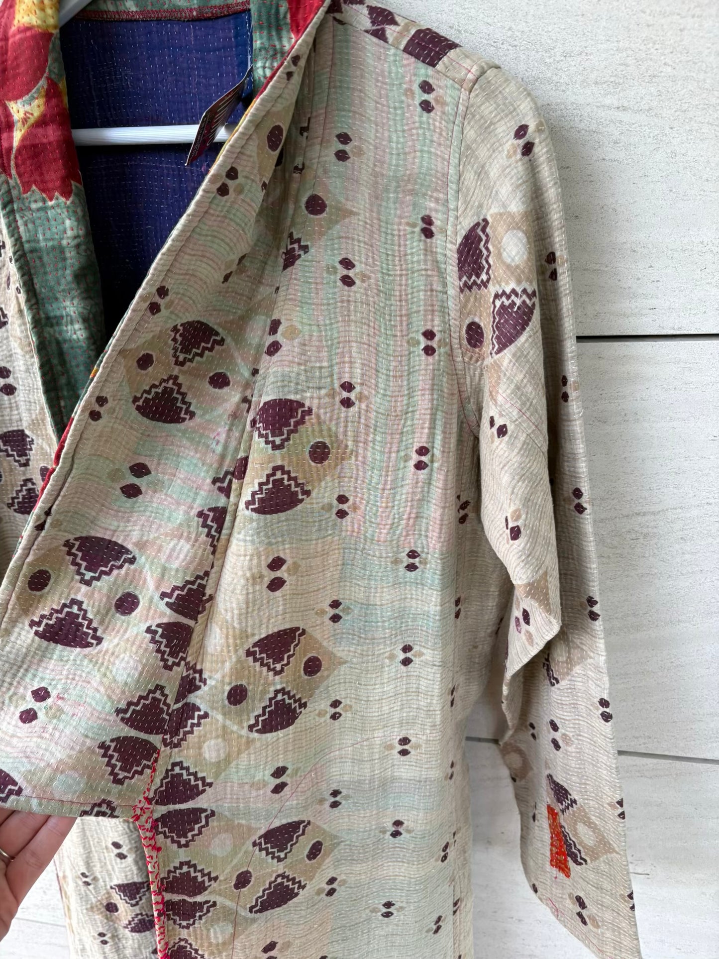 Chaqueta India  textura bordados Kantha