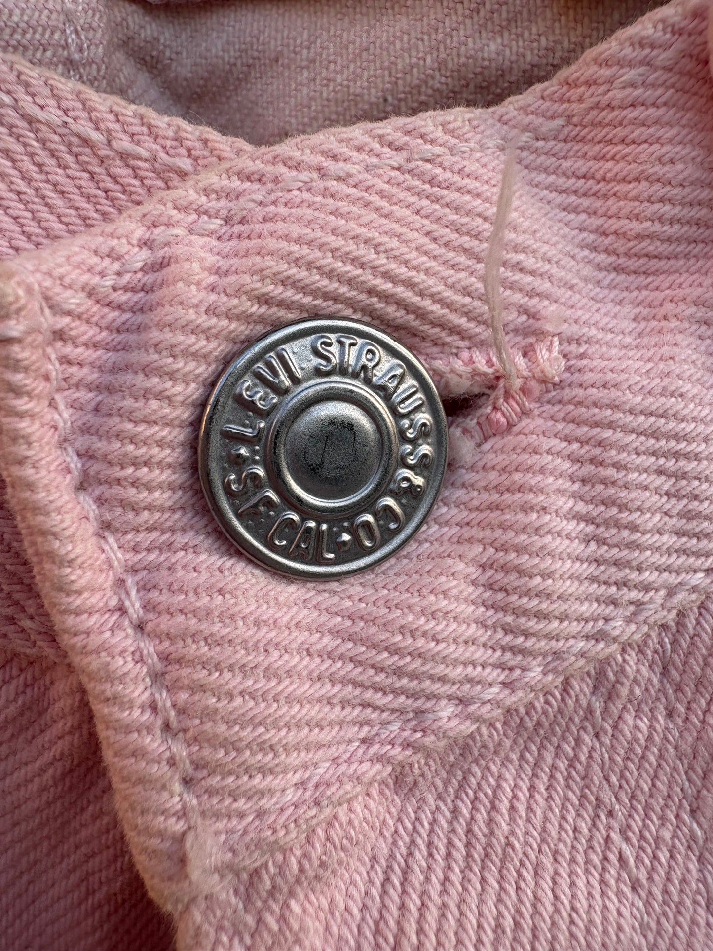 LEVI´S. Denim rosa pastel vintage abotonado