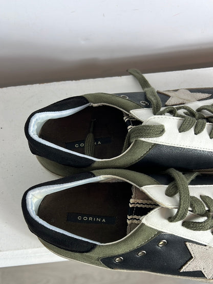 CORINA. Zapatillas texturas estrella. T 38