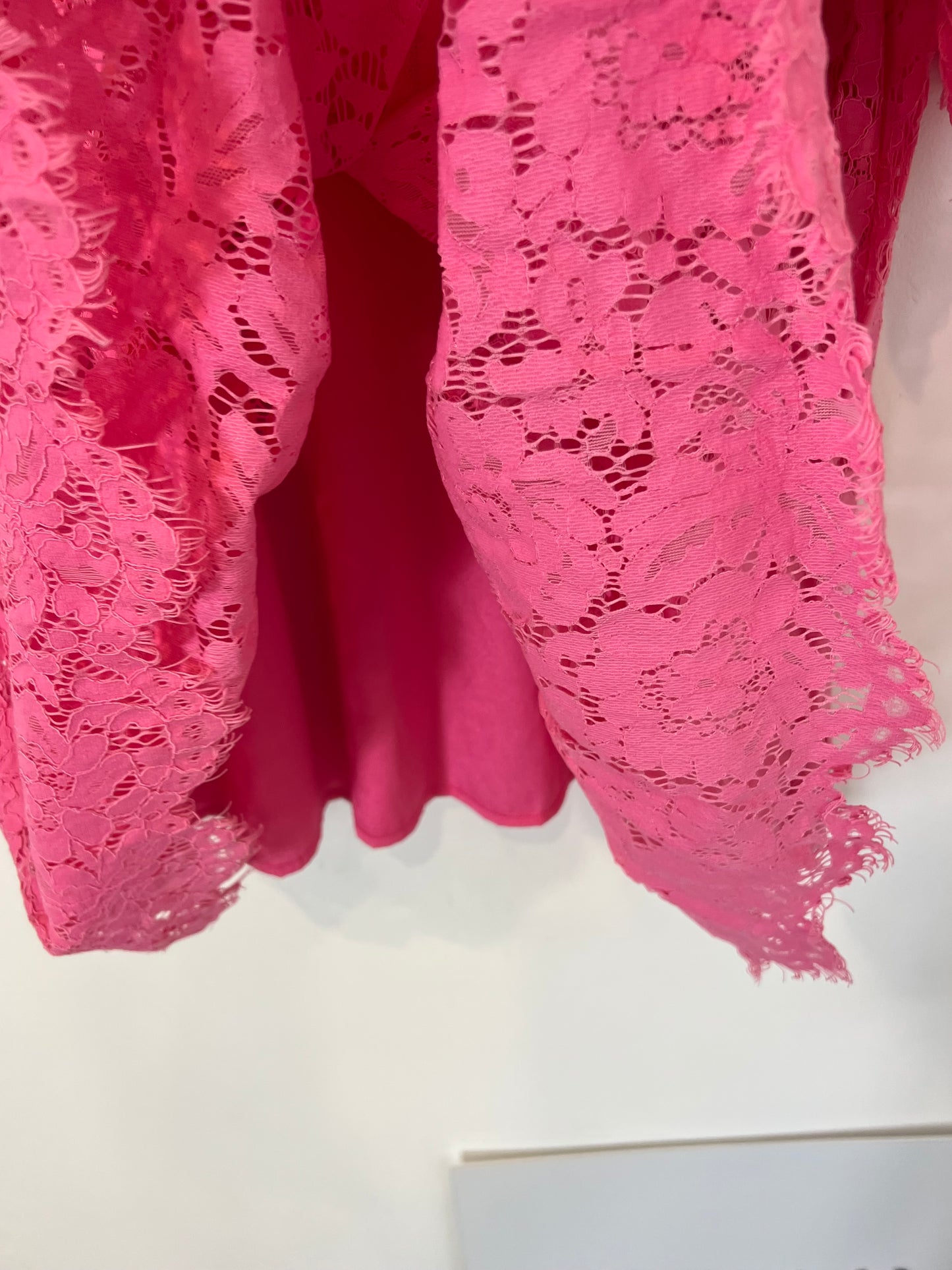 OTRAS. Vestido corto rosa encaje. T S/M