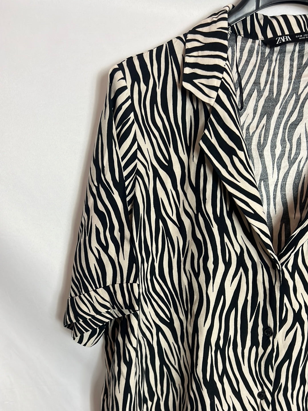 ZARA. Blusa manga corta animal print T M