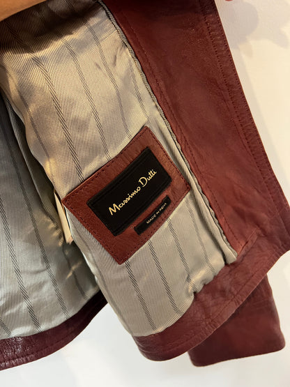MASSIMO DUTTI. Chaqueta burdeos piel