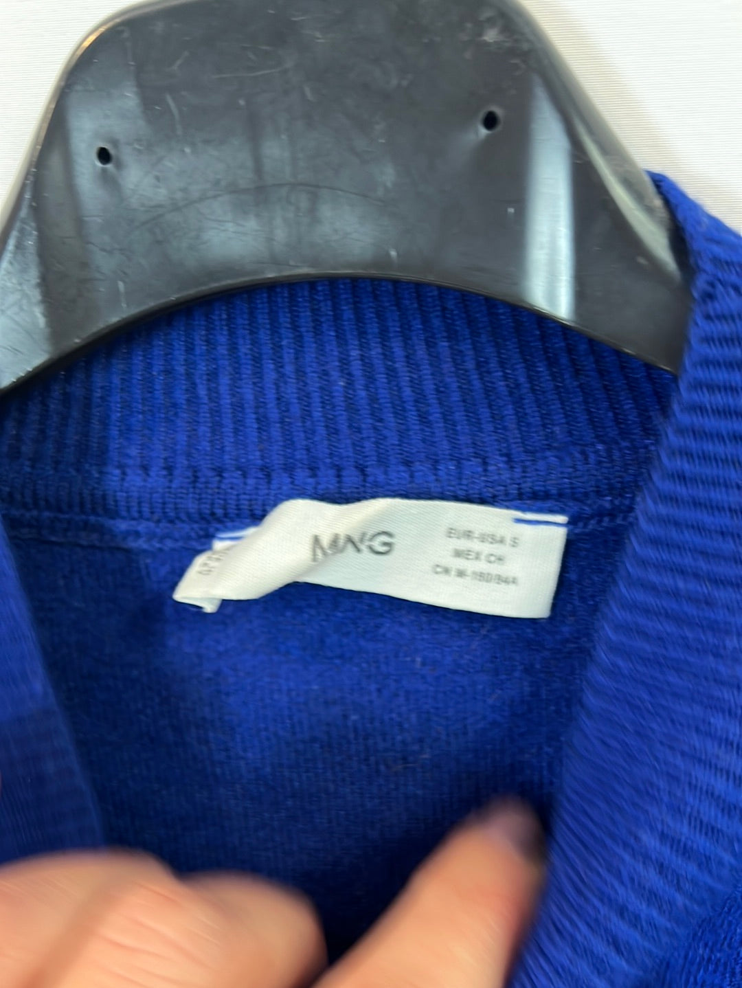 MANGO. Jersey azul klein T.s