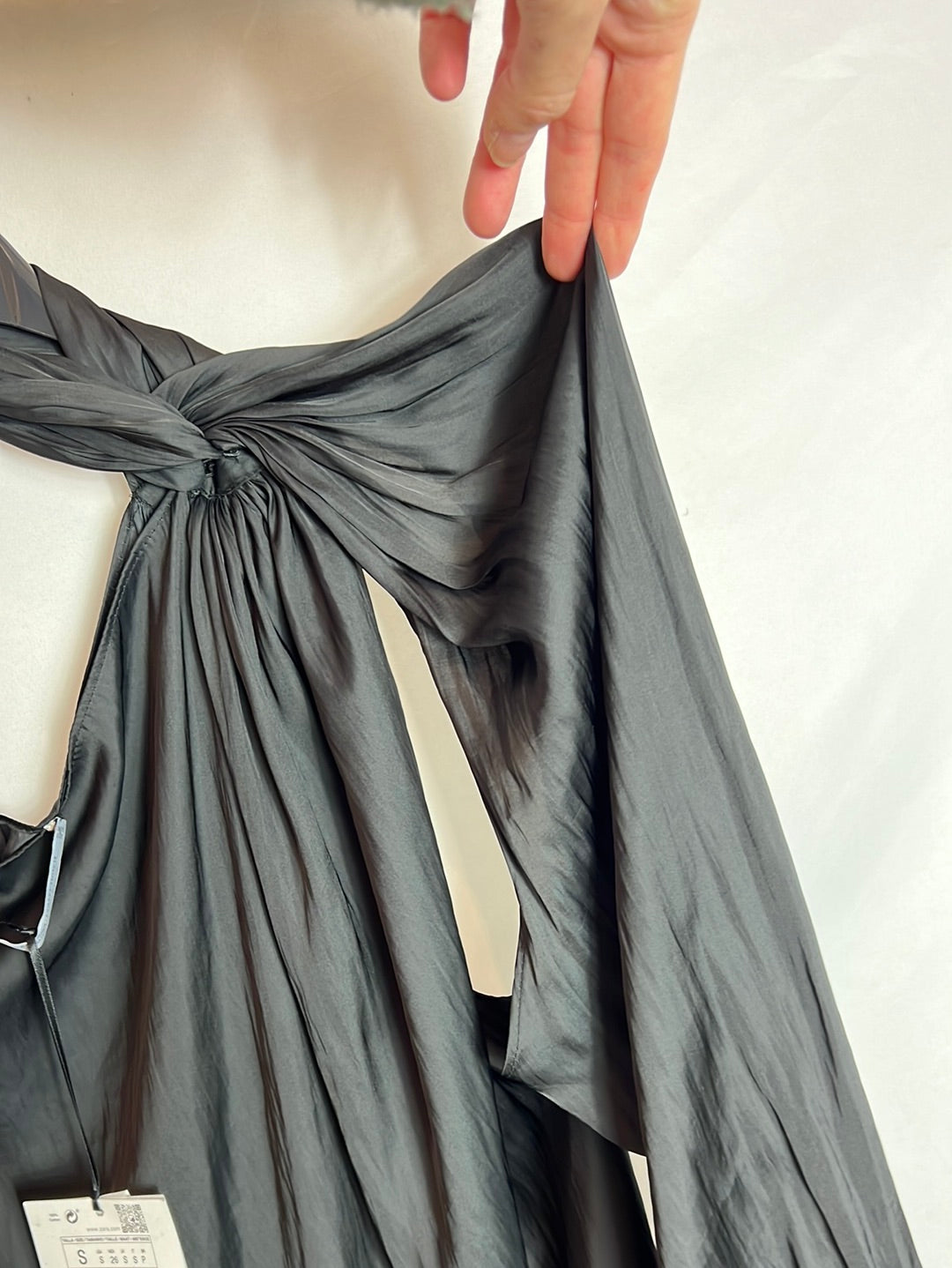 ZARA. Top asimetrico  fluido. T S