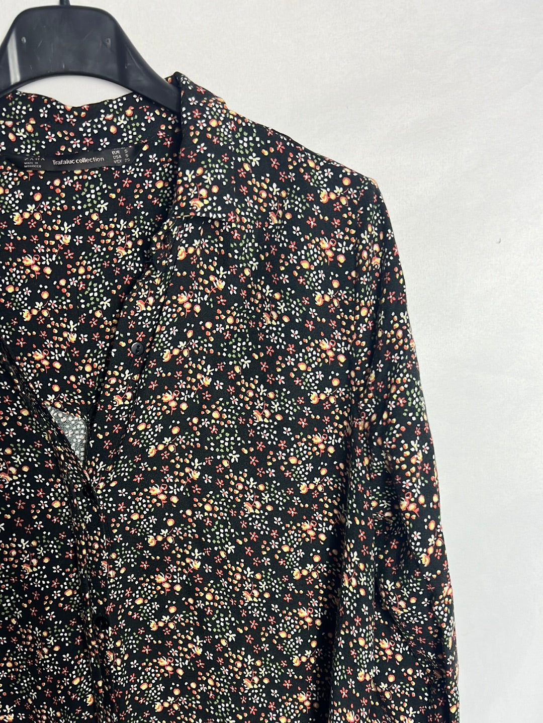 ZARA. Vestido corto camisero flores mini. t S