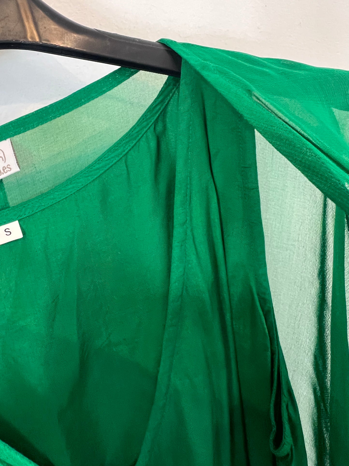 TEMBO. Vestido estilo kaftán verde. T S