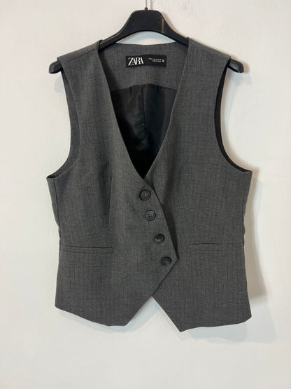 ZARA. Chaleco gris rayas T.m