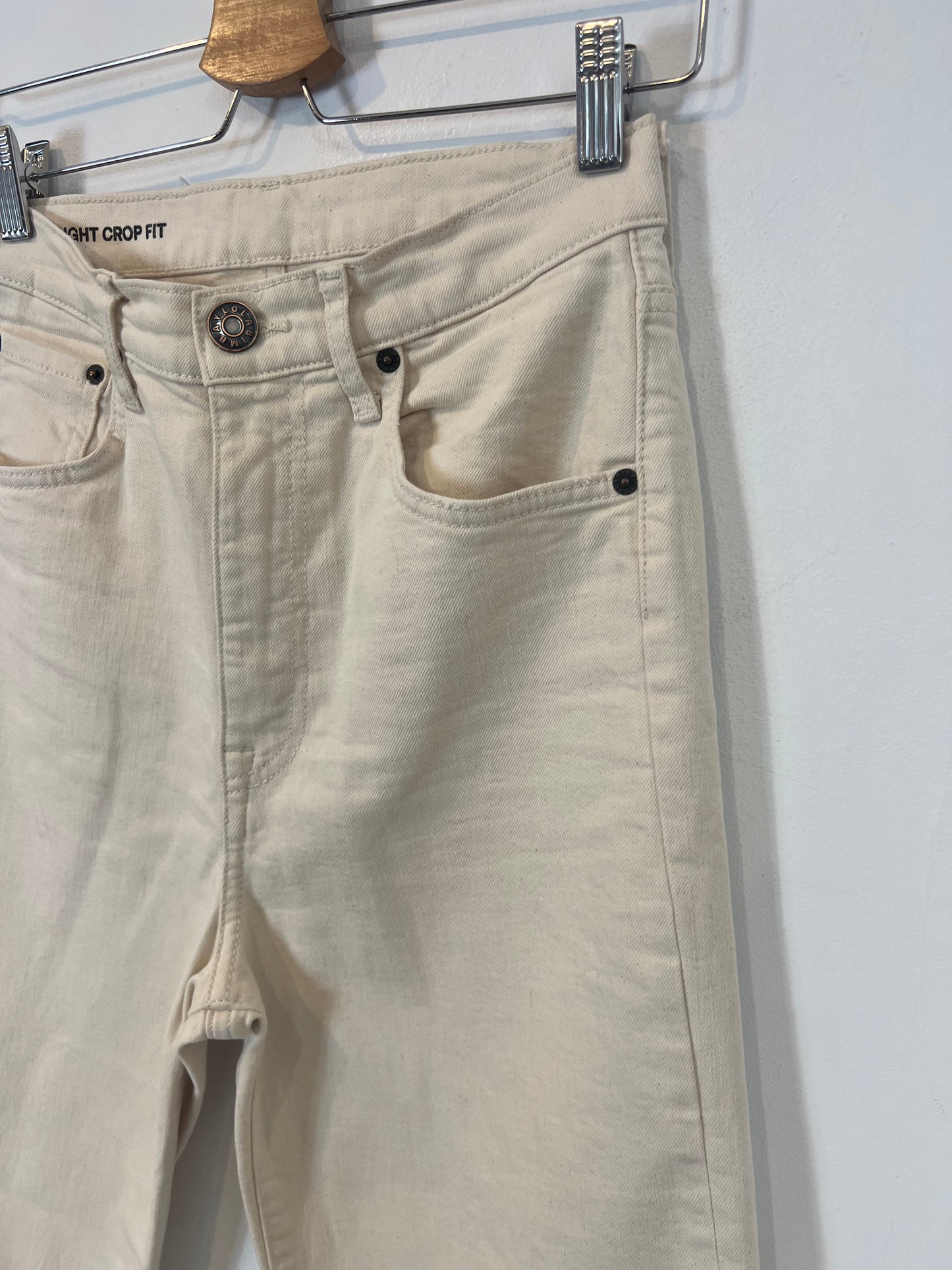 BIMBA Y LOLA. Straight-cut beige denim crop. Size 38 (S) Tara
