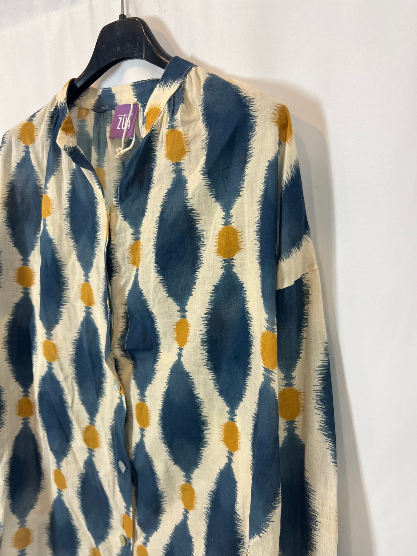ZUA. Printed blouse with a mandarin collar. YOU (M)