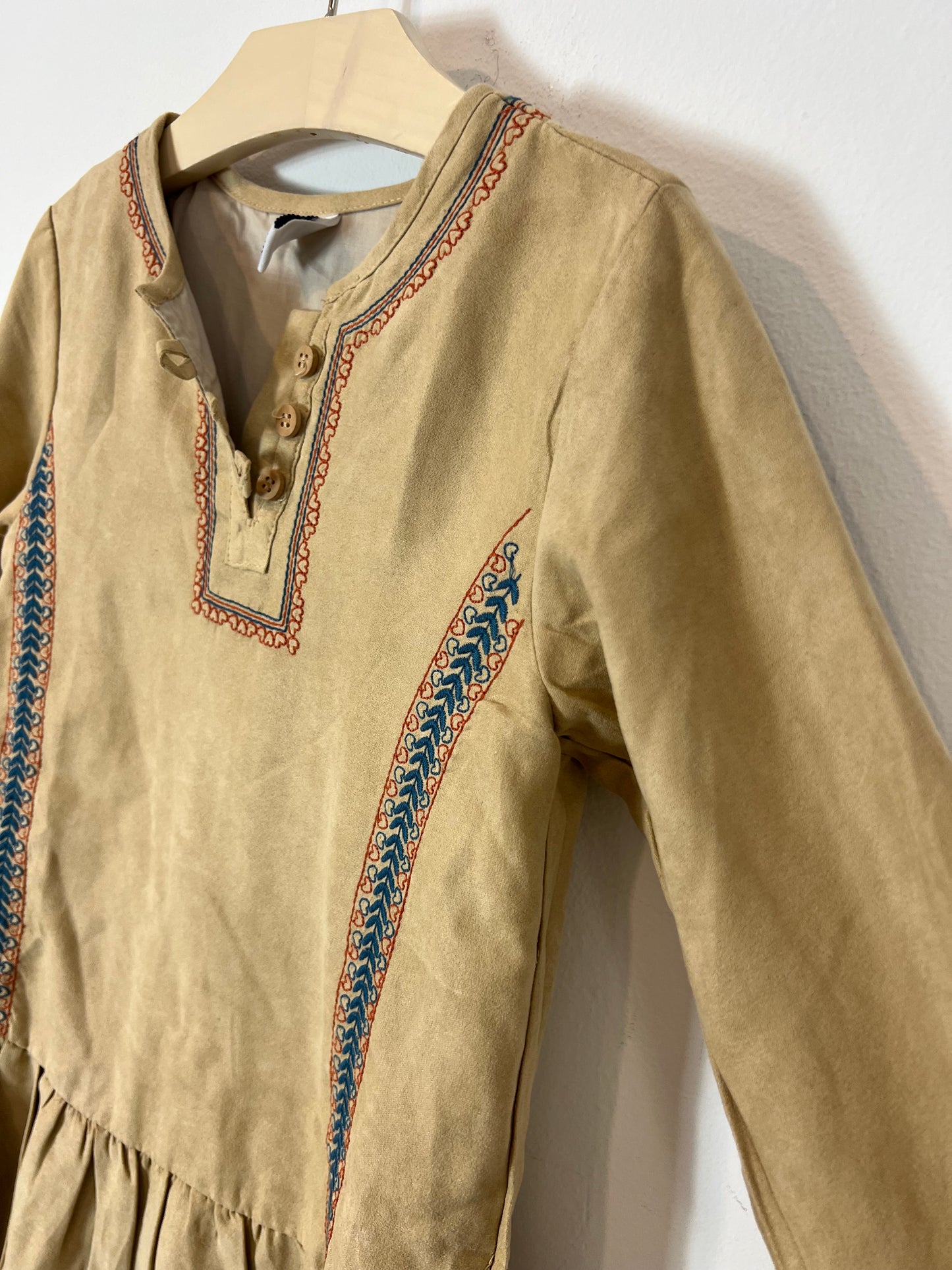 NEWNESS. Beige textured dress with embroidery. Size 7 years.