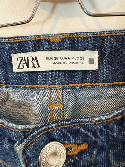 ZARA. Denim recto oscuro . T 36