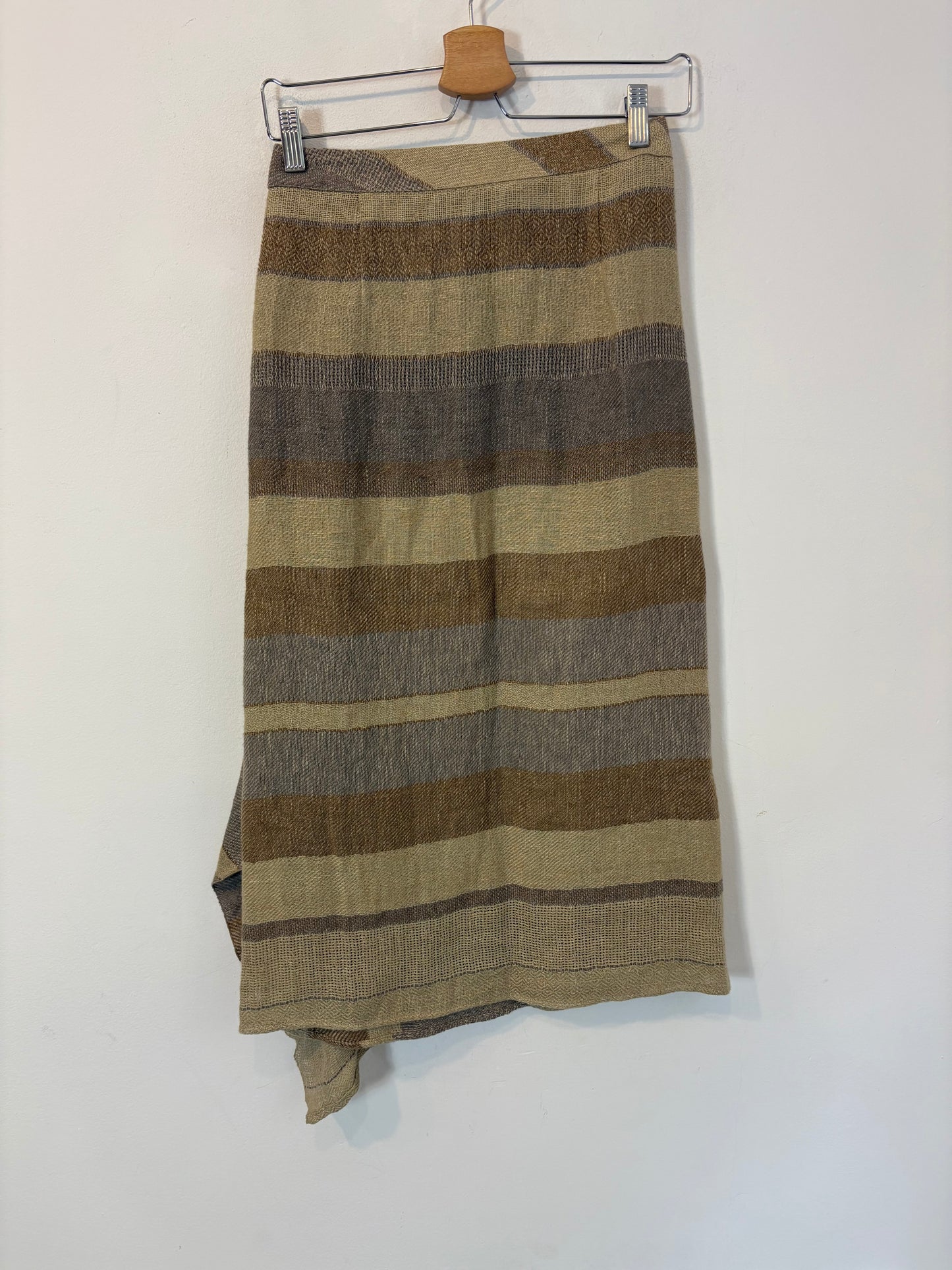 MASSIMO DUTTI. Falda de lino midi rústica rayas