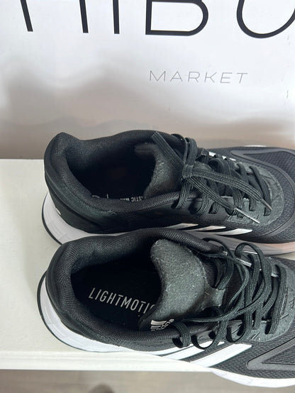 ADIDAS. Zapatilla negra textura. T 38 1/2